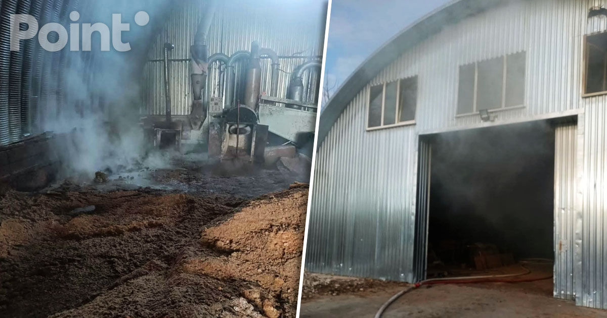 Incendiu la un depozit din Strășeni: Patru echipe de pompieri au intervenit.