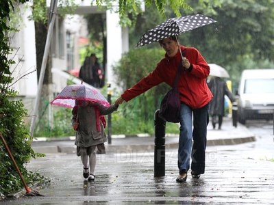 In weekend ne asteapta cer mai mult noros, temperaturi mai mici decat pe parcursul saptamanii si ploi in sudul tarii.
