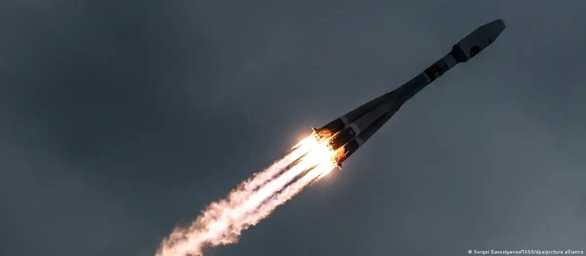 С космодрома Восточный стартовала первая за 50 лет лунная миссия России.
