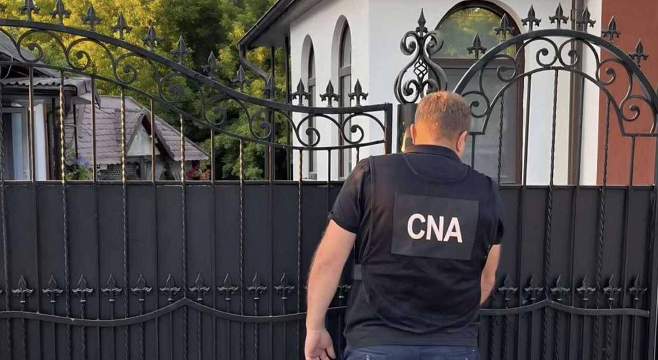 Адвокат задержан НЦБК по делу о злоупотреблении влиянием и мошенничестве.