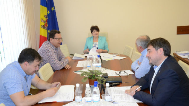 Moțiunea PSRM de demitere a ministrului Andrei Galbur a fost respinsă. 