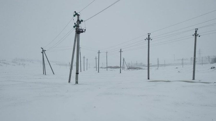 Premier Energy avertizează asupra unor posibile avarii la rețelele electrice din cauza vântului și ninsorilor.