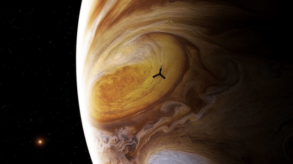 Furtuna masivă de 300 de ani de pe Jupiter a devenit mai înaltă.