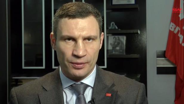 Кличко обратился к и.о. президента Украины, спикеру Александру Турчинову с требованием объявить всеобщую мобилизацию.