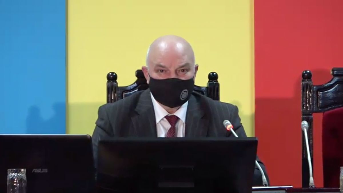 ЦИК: три участка за рубежом продлили работу, а пять закрылись раньше.