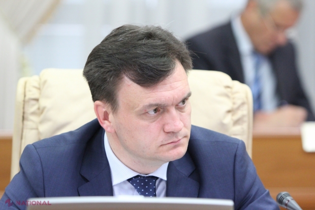 Sursa citată s-a referit și la faptul că poliția s-a separat de politic.