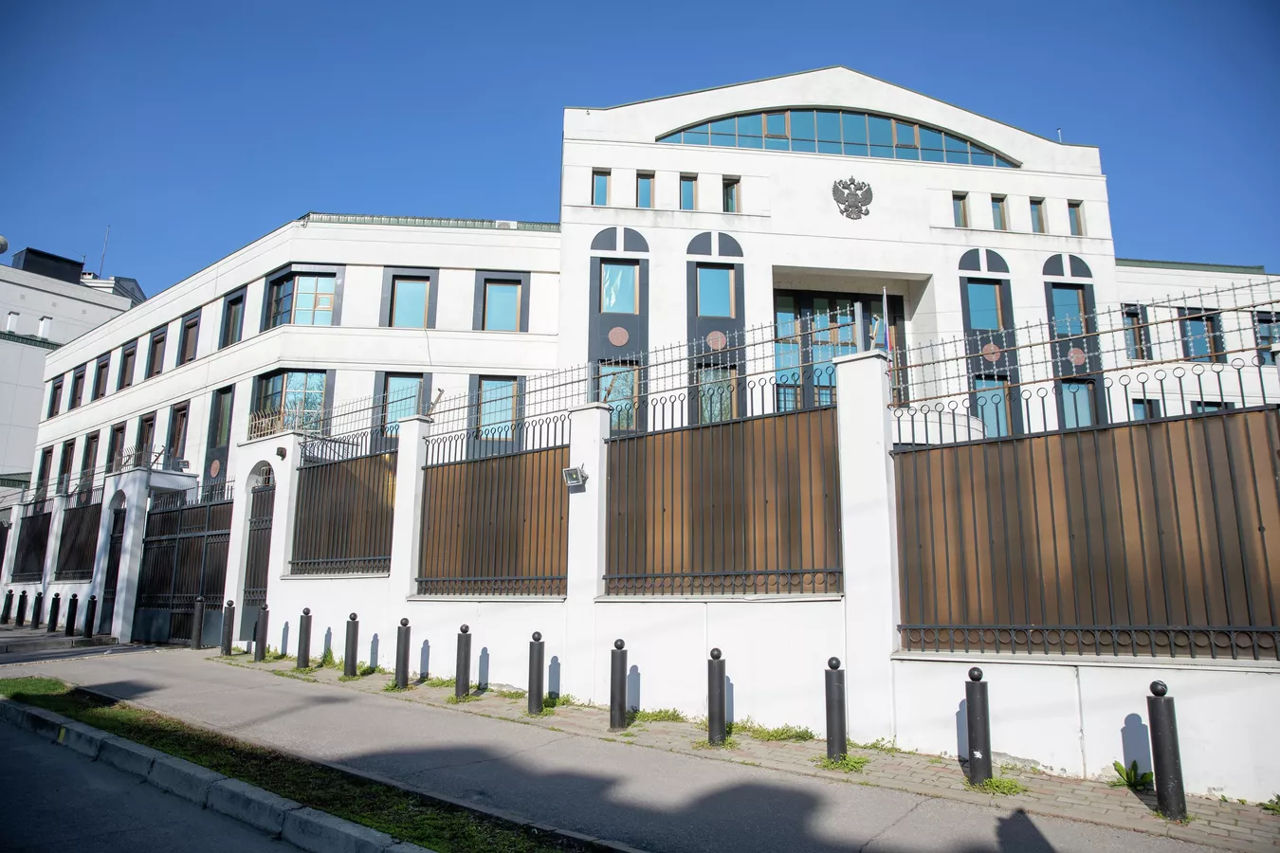 Молдова выслала сотрудника российского посольства после инцидента с Миннихановым.