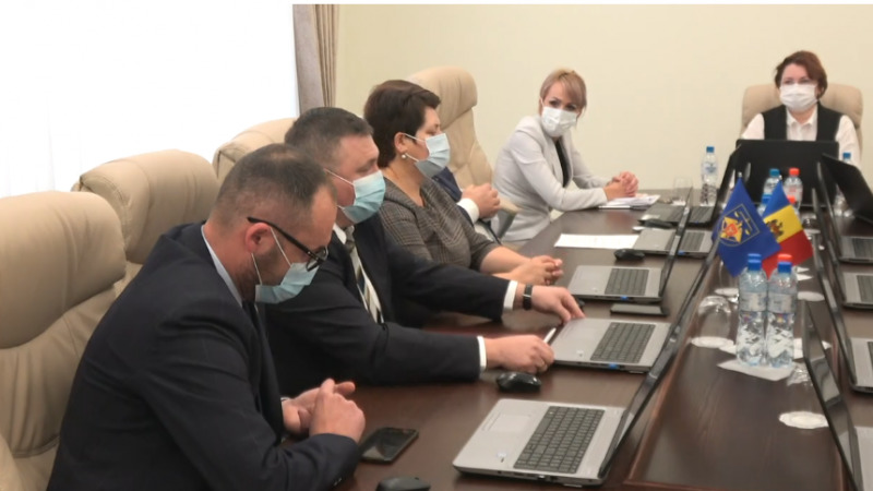 Попов: ГП хотела потребовать отвода Литвиненко и Мустяцэ за связь с банковским скандалом.