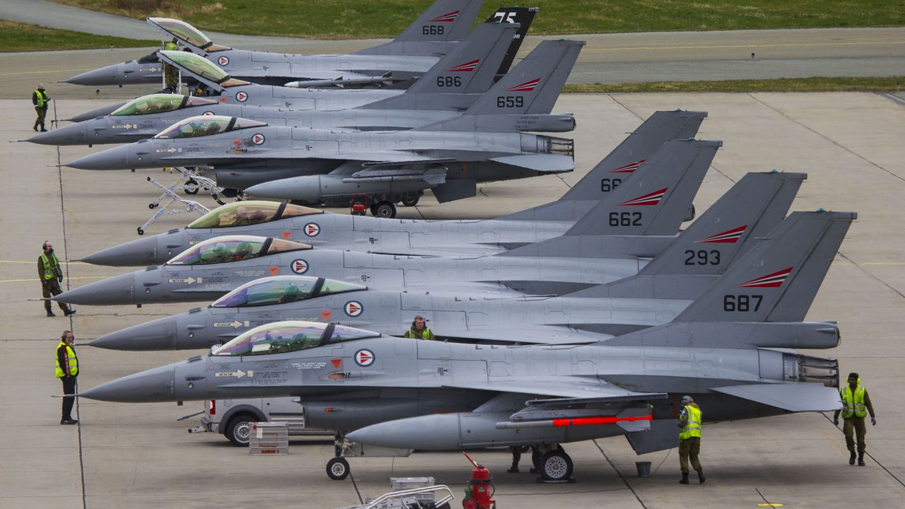 Румыния приобрела у Нидерландов 18 истребителей F-16 за один евро.