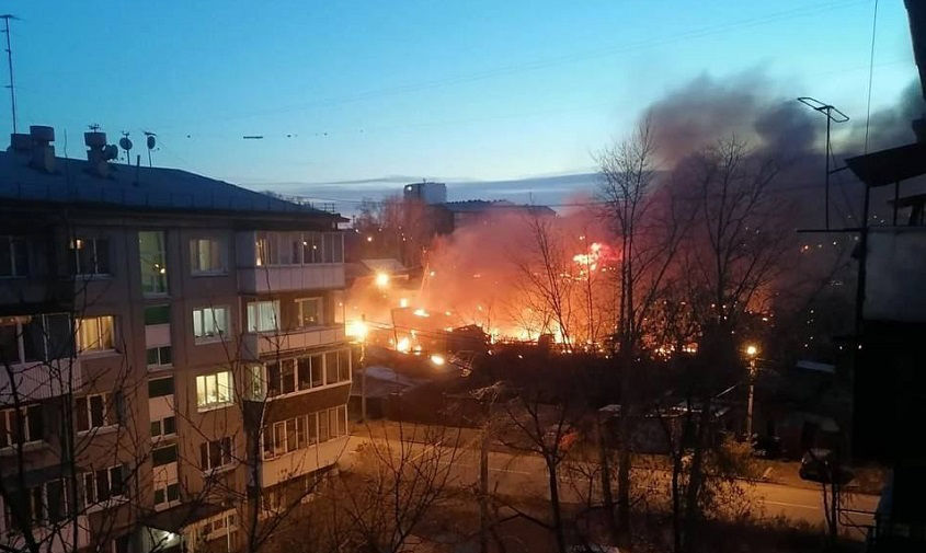 Два пилота упавшего в Иркутске самолета погибли.