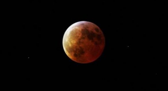 Luna nu s-ar fi format în urma unui singur impact gigantic al unui obiect cosmic cu Terra. 
