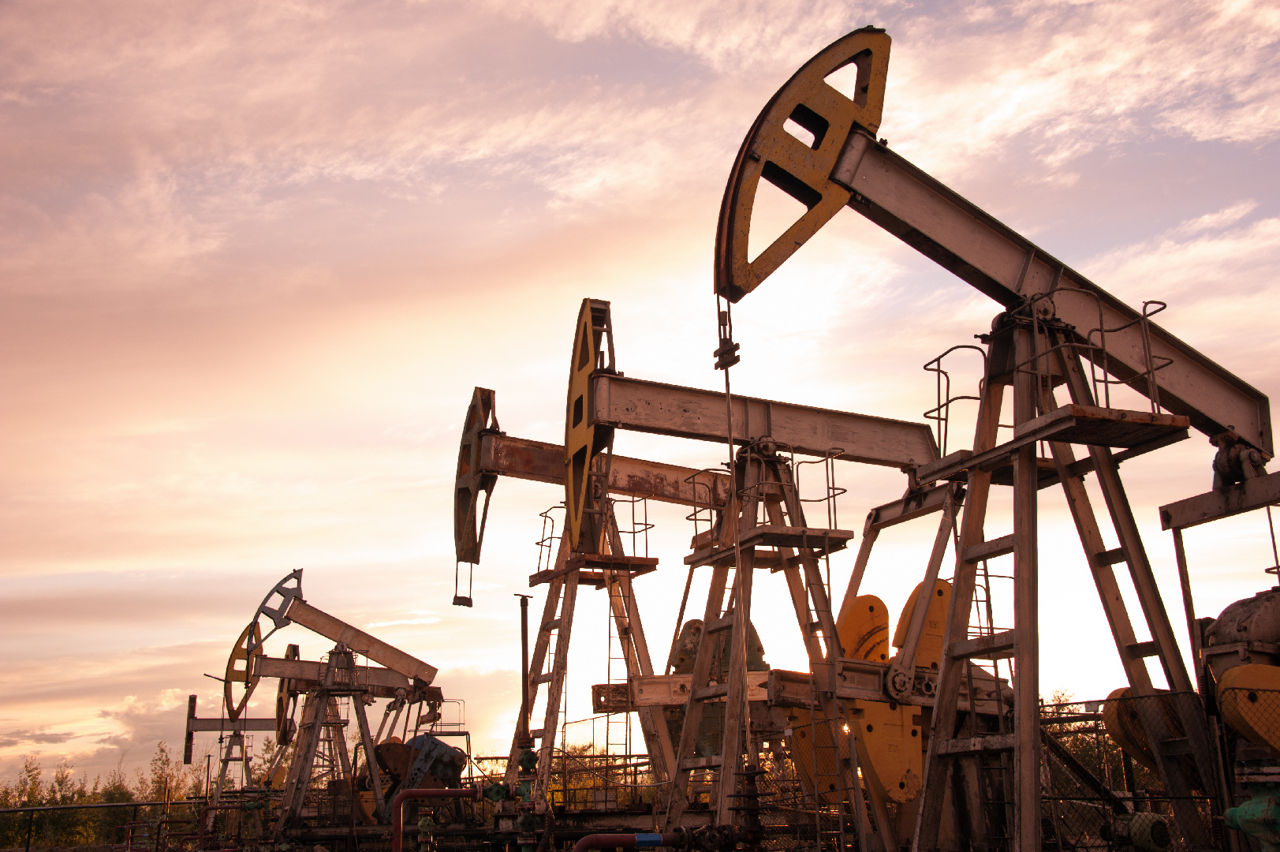 Цена нефти Brent опустилась ниже $72 за баррель впервые с 20 марта.