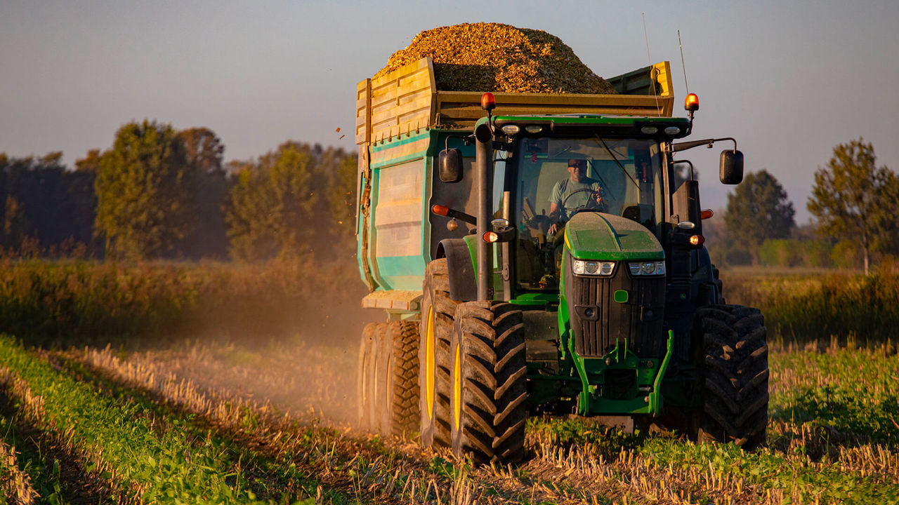 Importul de anvelope pentru tehnica agricolă crește în Moldova: Turcia devine principalul furnizor.