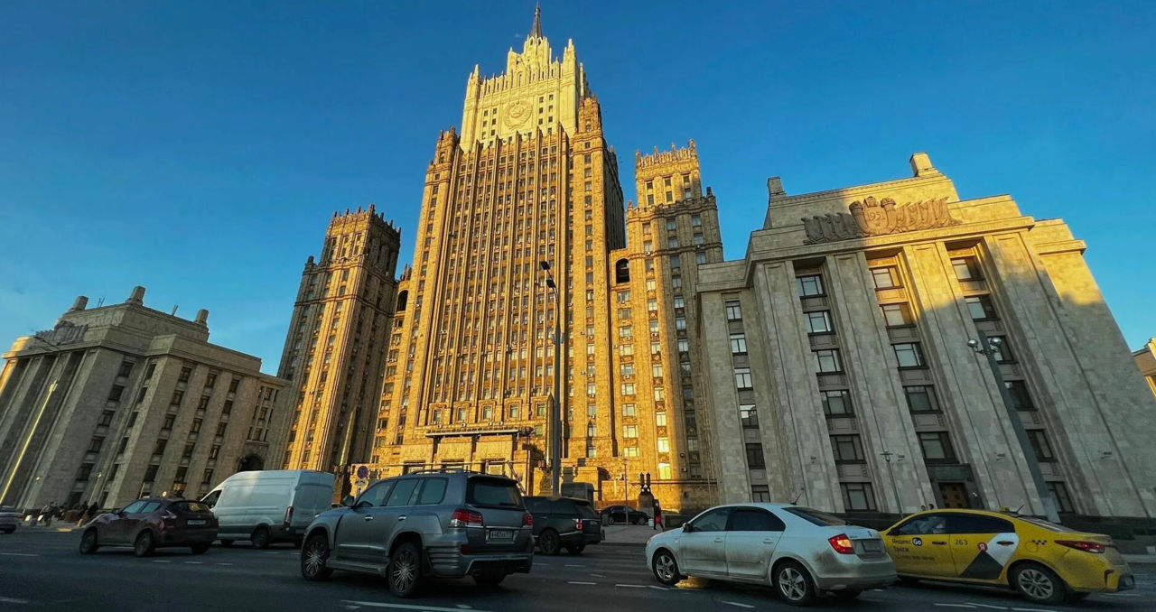 Песков: Россия решительно осуждает неспровоцированные военные удары по суверенному государству.