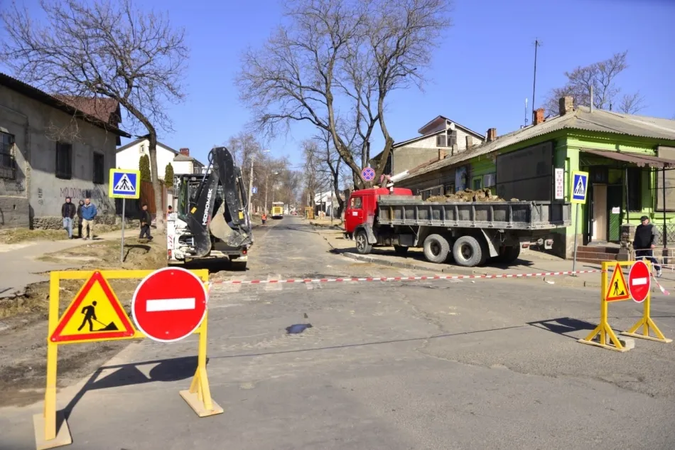 Несколько в центре столицы перекрывают.