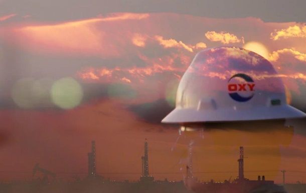 В США нефтяникам начали урезать зарплаты.