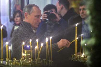 По окончании богослужения глава государства поздравил всех присутствующих с праздником.