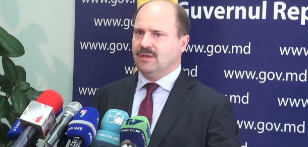Aceleași surse spun că lui Lazăr i s-a recomandat să plece în concediu, pentru a evita astfel întâlnirea cu Dmitrii Rogozin.
