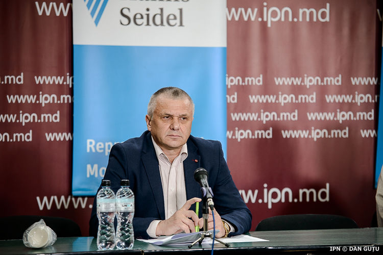 Боцан: Не надо препятствовать субъектам с правом обращения в КС.
