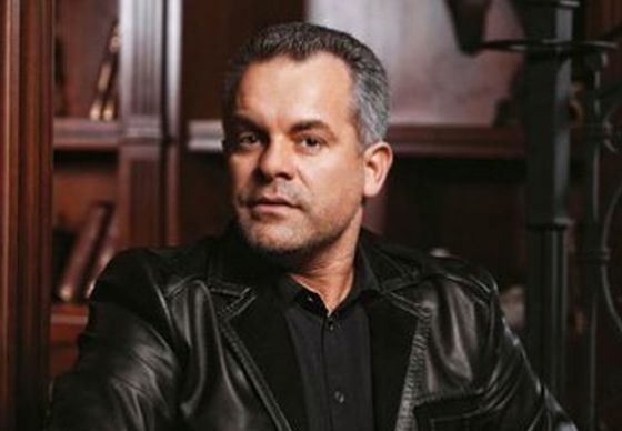 Potrivit unui act de identitate, Plahotniuc își sărbătorește ziua de naștere