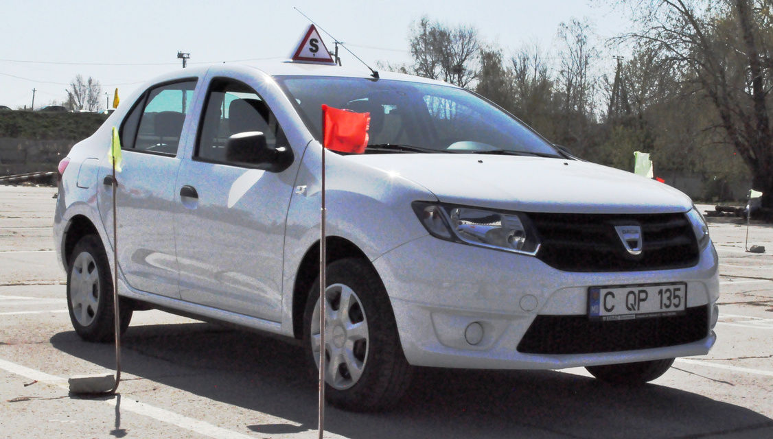 Un inspector auto de stat din raionul Şoldăneşti a fost implicat într-un accident rutier. Foto: makler.md