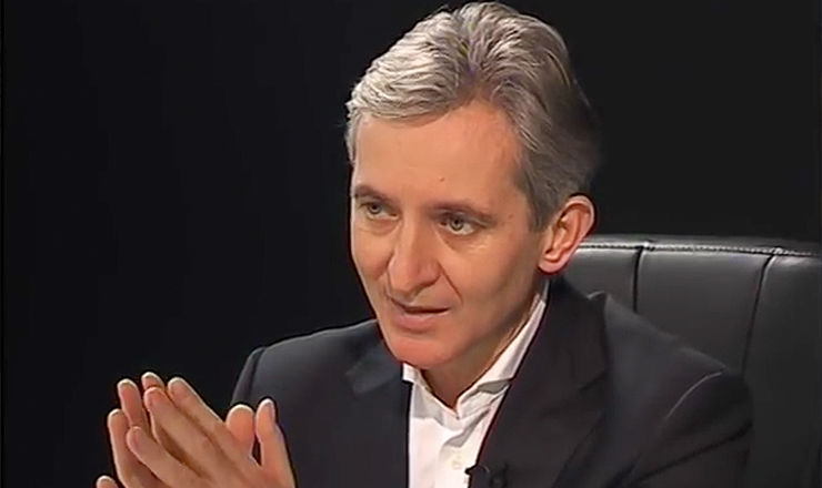 Политик заявил, что хочет узнать о планах того, кто займет его место. 