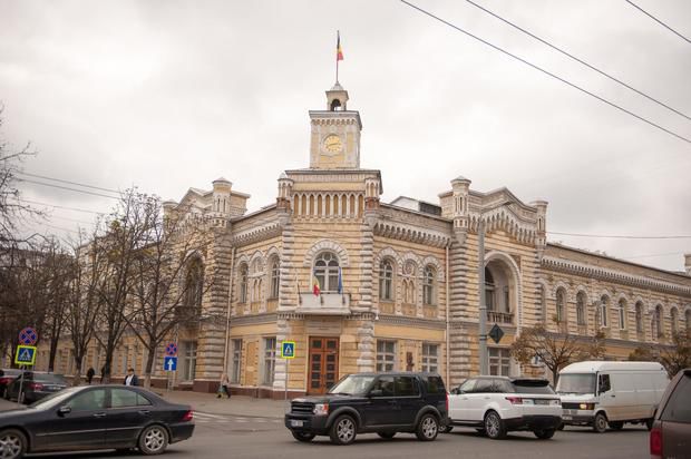 Primăria Capitalei va intra cu datorii în noul an. Foto: point.md