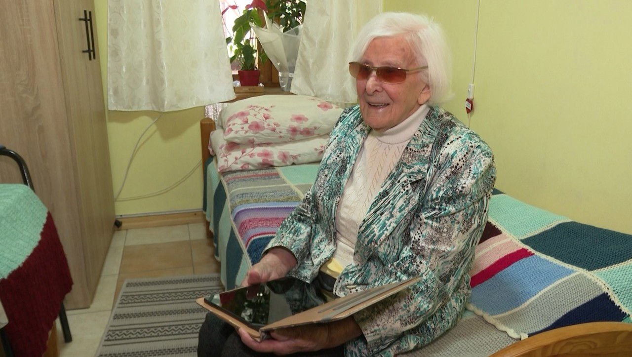 Жительница Страшен отпраздновала 100-летний юбилей и раскрыла свой секрет долголетия.