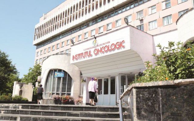 În perioada 1-6 iunie, cetăţenii moldoveni pot beneficia de consultaţii gratuite la medicul oncolog. Foto: adevarul.ro
