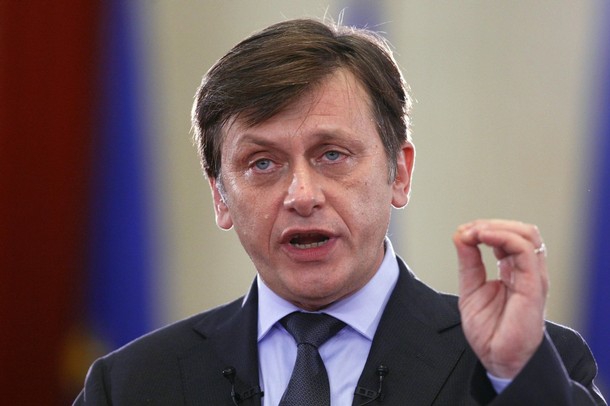 Крин Антонеску: "Правящая в Молдове коалиция считает Румынию своей единственной надеждой".