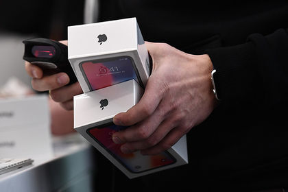 Еврочиновников заподозрили в растрате народных денег на iPhone.