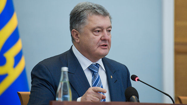 Порошенко не будет продлевать военное положение.