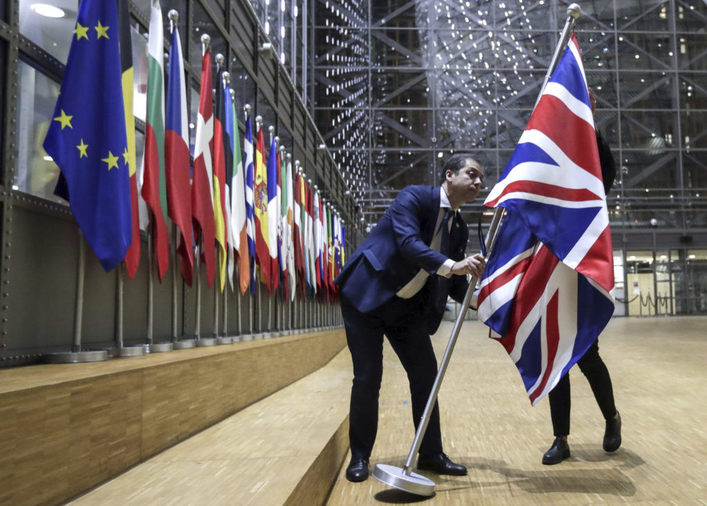 Посол РФ: после Brexit политика Великобритании стала проамериканской.