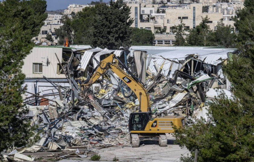 Israelul demolează sediul UNRWA din Ierusalimul de Est. Foto: AA Photo