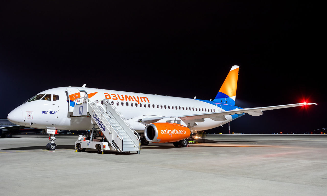 После посадки в аэропорту Антальи загорелся Superjet 100.