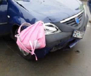 O fetiță a fost lovită la trecerea de pietoni. Foto: democracy.md