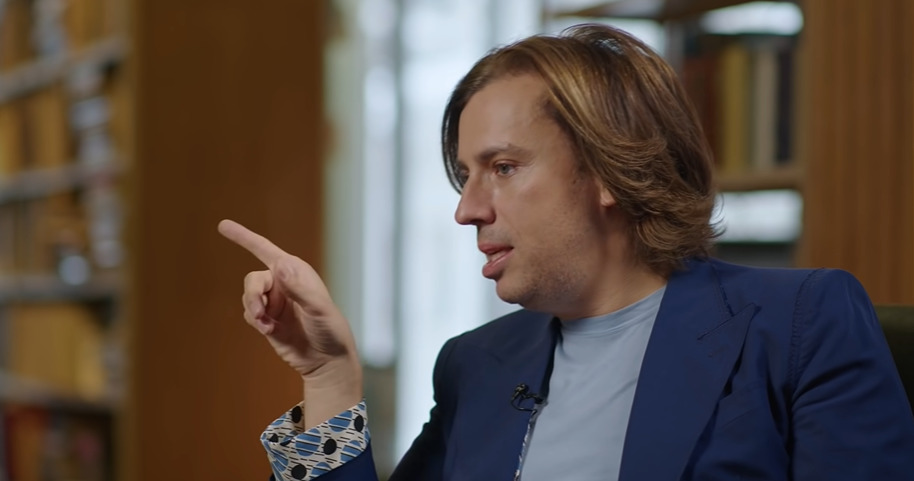 Галкин начал заниматься творчеством еще в студенческие годы. 