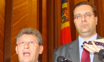 Minoritatea trebuie asigurată cu drepturi depline, dar nu trebuie să-şi impună regulile proprii”, a conchis Filat.