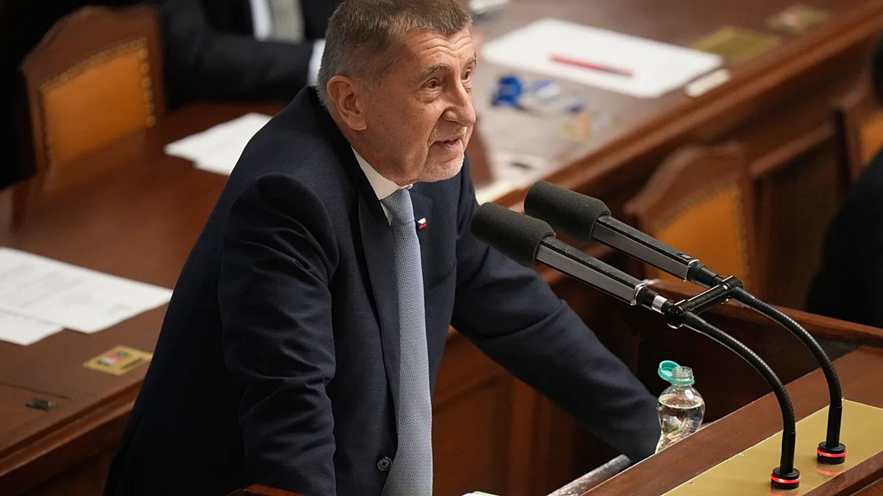 Cehia reduce cheltuielile pentru apărare, fără a atinge obiectivul NATO.