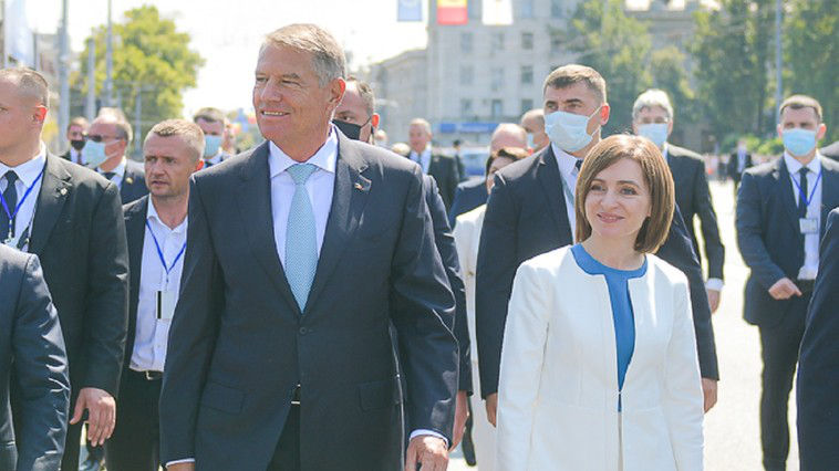 Санду позвонила Йоханнису сразу после того, как Молдова стала кандидатом в члены ЕС.