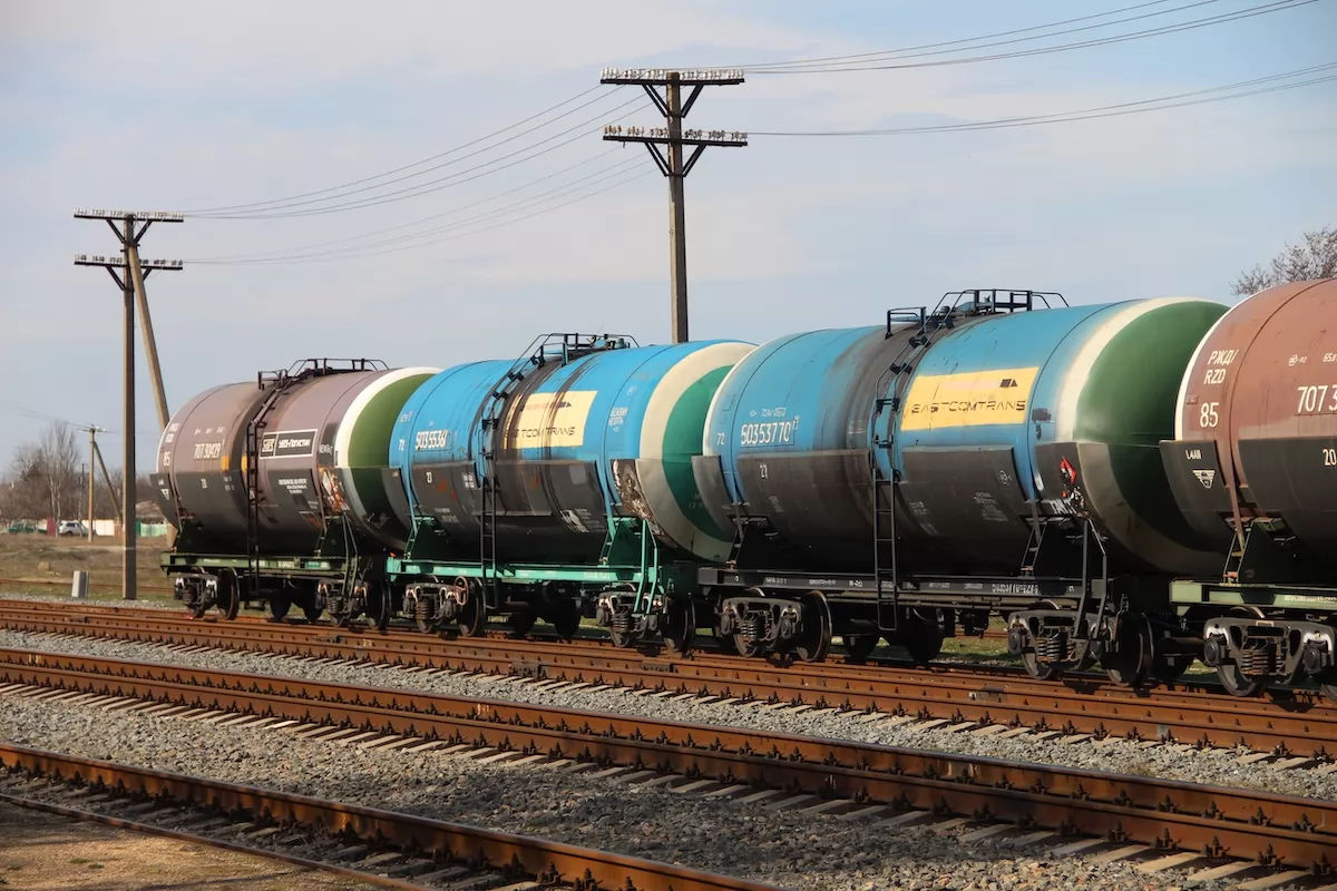 Польша поможет Украине с доставкой топлива.