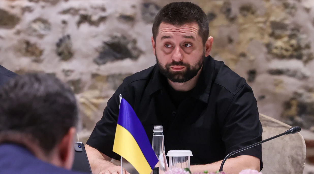 Арахамия: Россия обещала Киеву мир за отказ от вступления в НАТО.