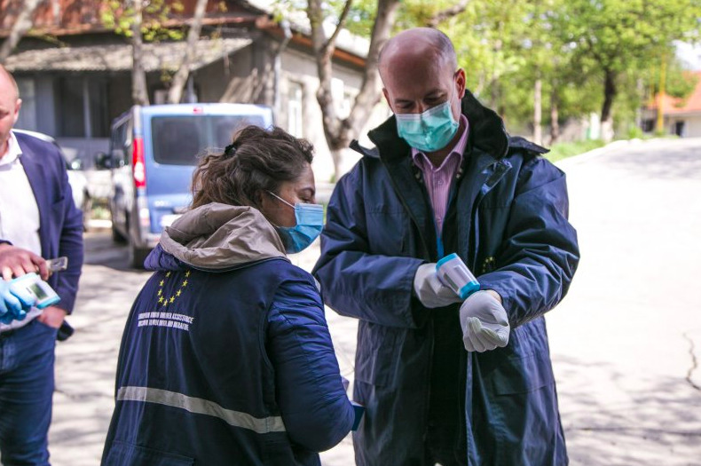 Пограничная полиция РМ получила от EUBAM 36 цифровых термометров.