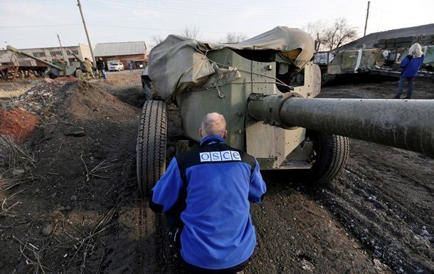 Украина и РФ согласовывают отвод тяжелых вооружений