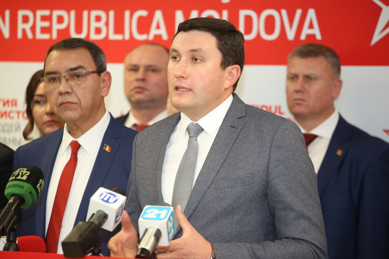 Депутат Партии социалистов Владимир Односталко.