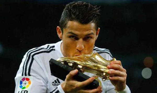 Cristiano Ronaldo, cel mai bun fotbalist al lumii în 2014,  a împlinit pe 5 februarie 30 de ani. Foto: evzmd.md