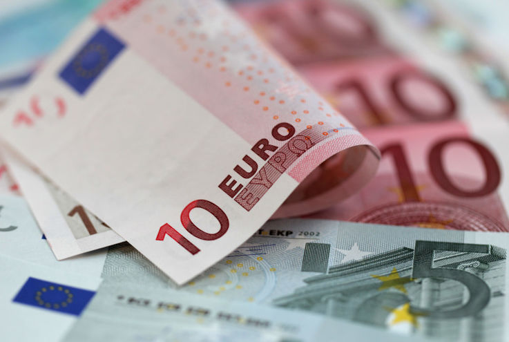 Salarii medii de aproape 1000 de euro. Cum reușesc să crească lefurile în alte țări