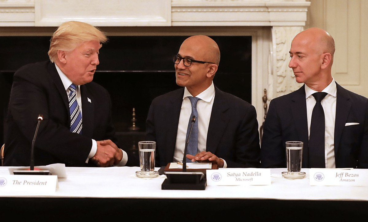 Companiile americane se tem să critice deschis taxele lui Trump.