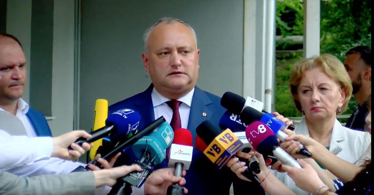 Додон объявил, что в Молдове будут досрочные выборы.