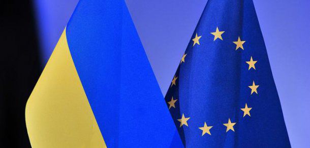 Comisia Europeană a propus oficial eliminarea vizelor pentru ucraineni. Foto: dw.com